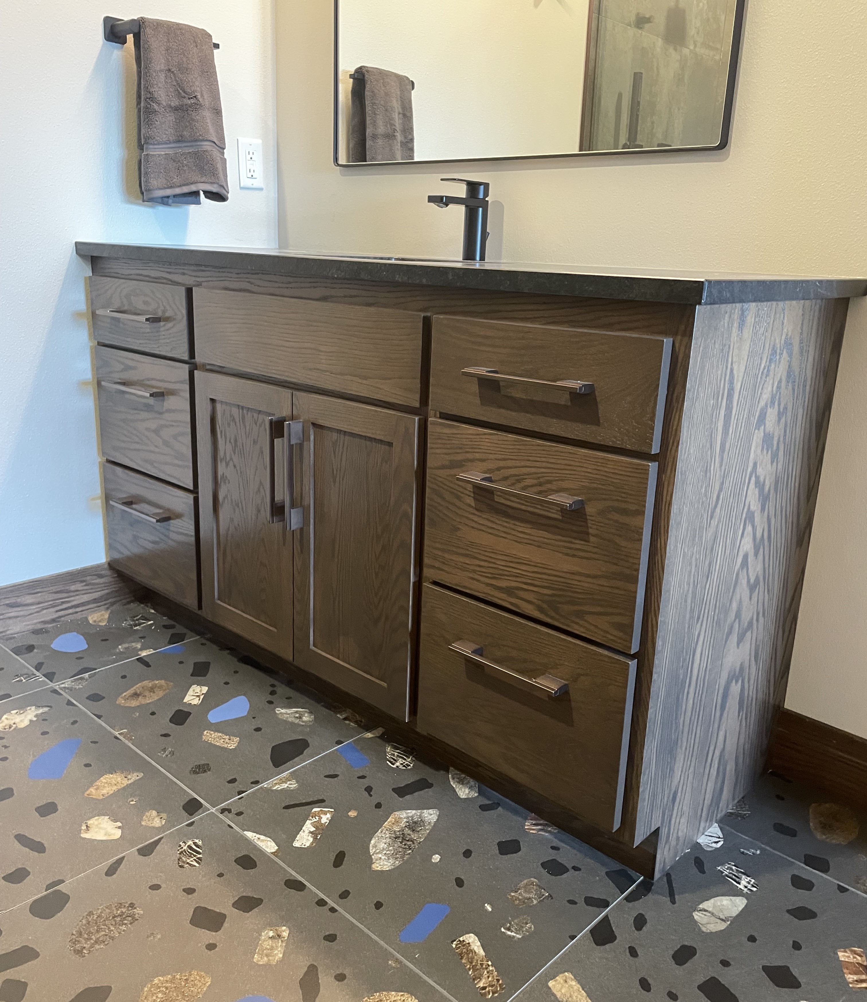 Lower Level Bath (56CN)